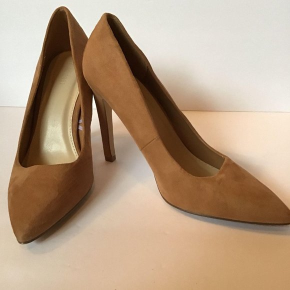 Forever 21 faux Suede Pumps - Picture 5 of 10